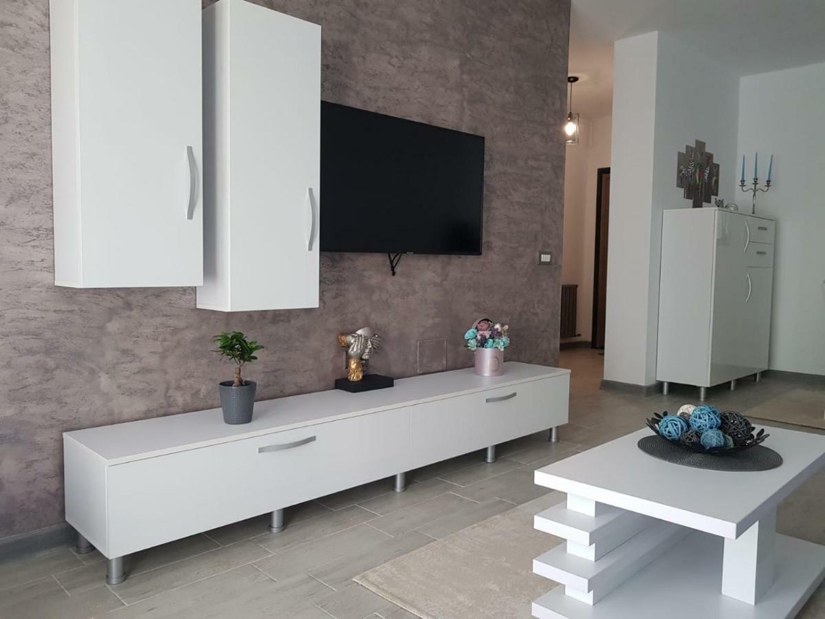 Ranya Apartments Alezzi Beach Resort Navodari Bagian luar foto